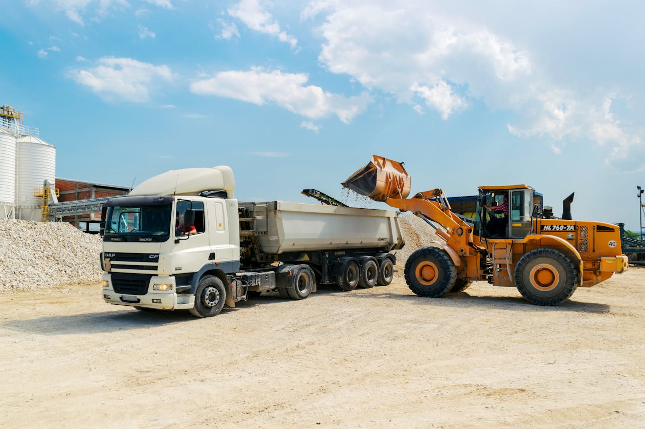 RIIMPO318F Conduct civil construction skid steer loader operations