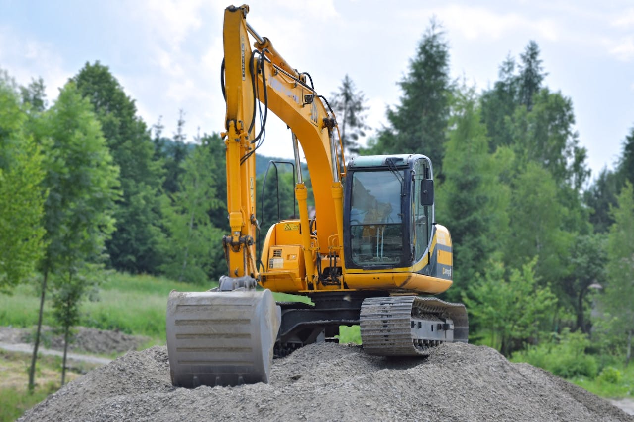 RIIMPO301E – Conduct hydraulic excavator operations